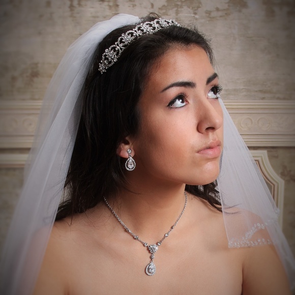 Jewelry Set - Picture 2 of 4